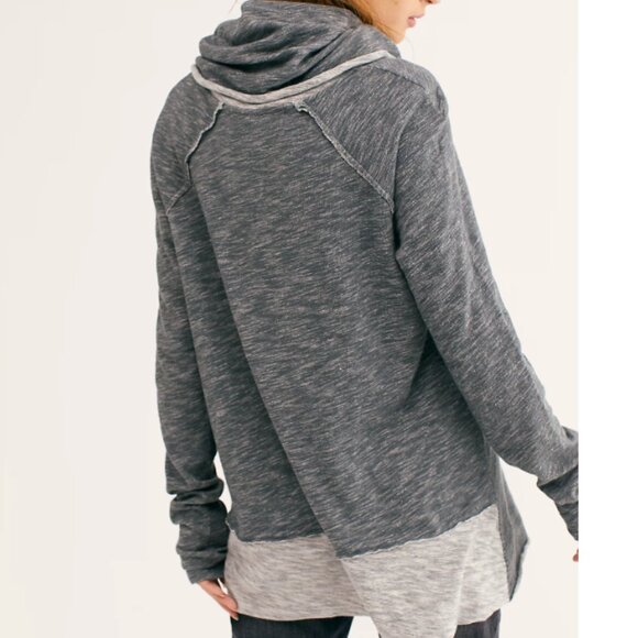 Free People Women's Charcoal Cowl Neck Pullover Sweater XS - Picture 3 of 3
